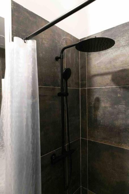 Апартаменты Loft De Courcaille - Balneo - Free Parking - Wifi Орлеан Экстерьер фото